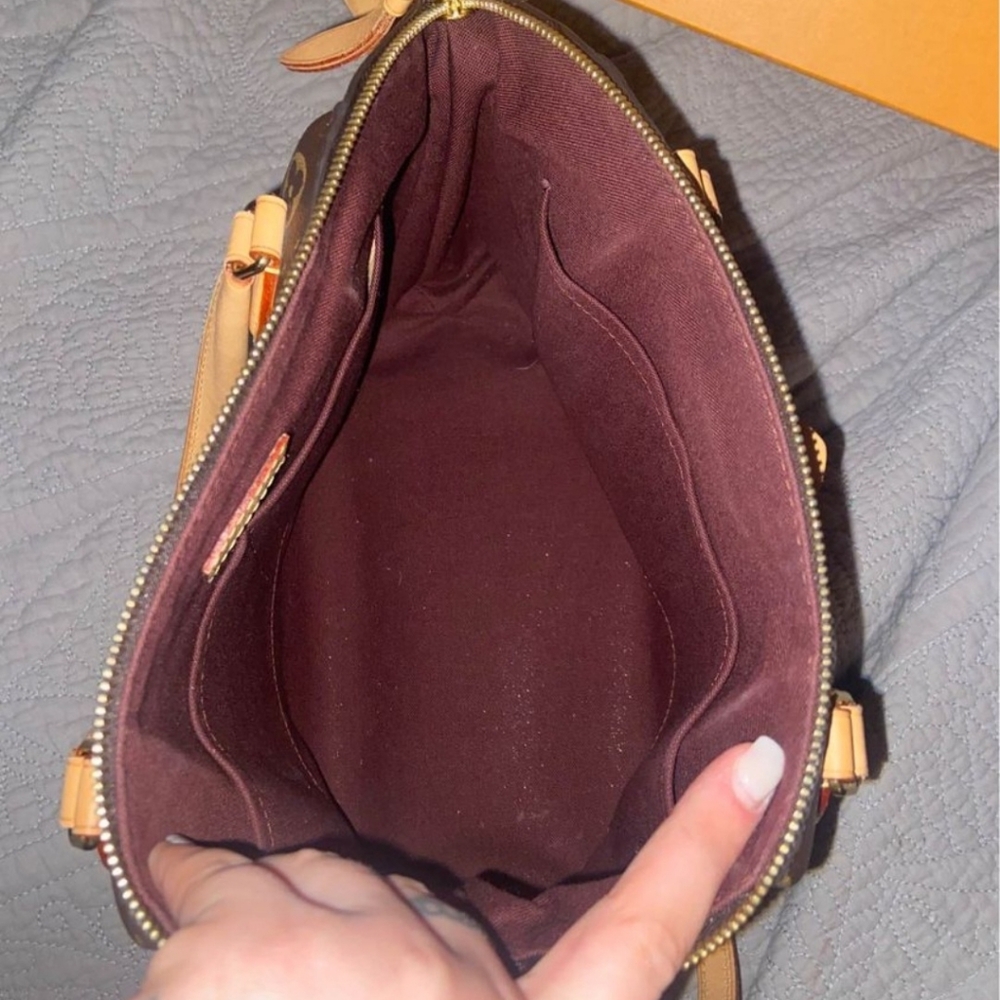 Louis Vuitton rivoli MM - Picture 5 of 5